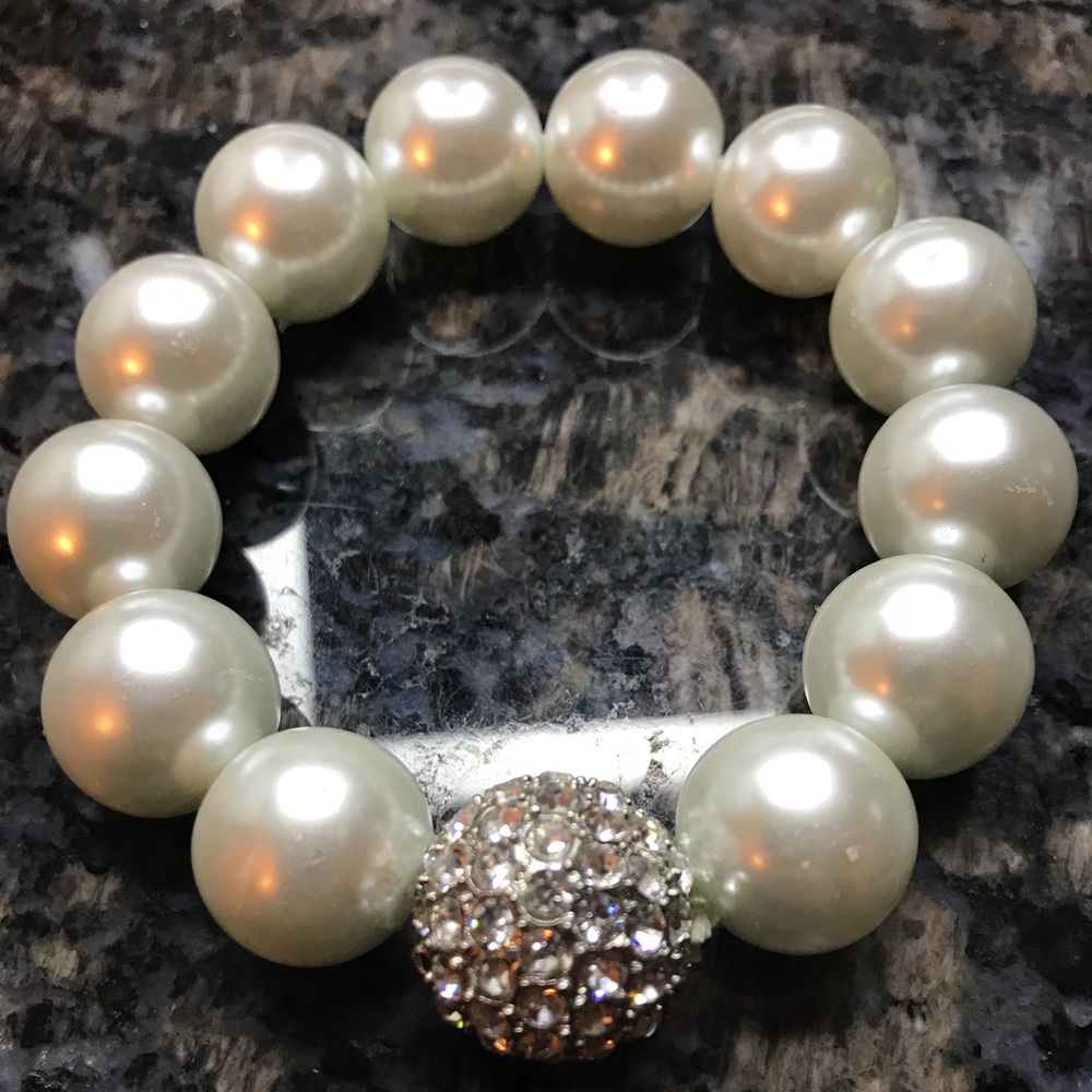 Classic Pearl bracelet